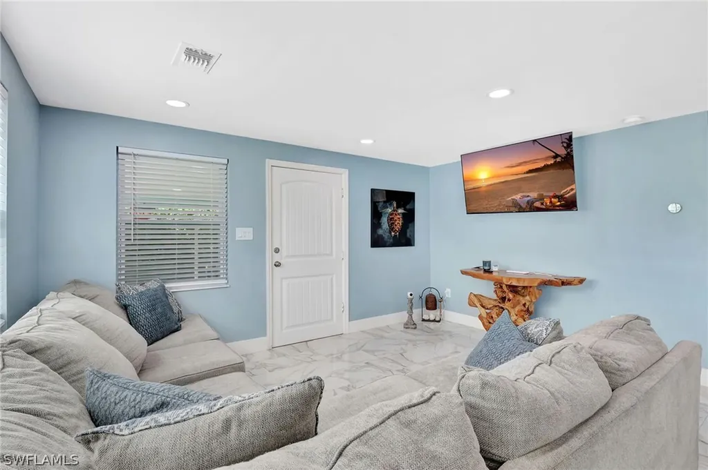 1009 Ridge Street Naples FL 34103