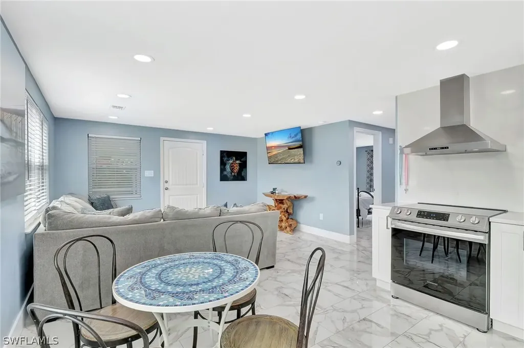 1009 Ridge Street Naples FL 34103