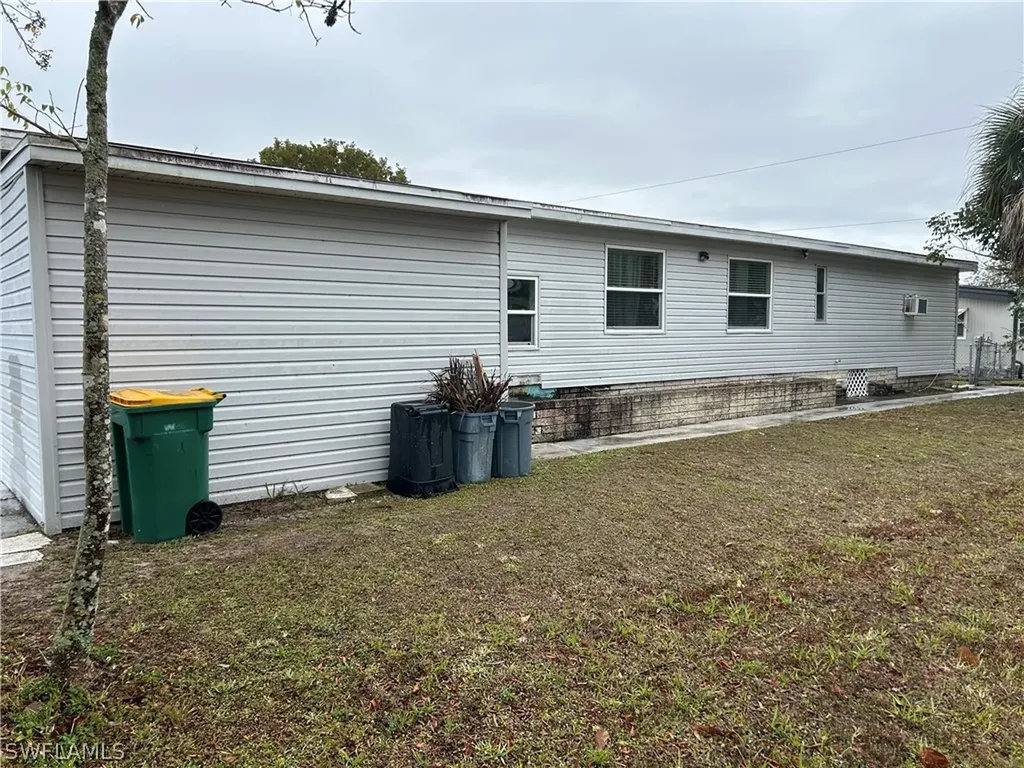 181 Pine Key Lane Naples FL 34114