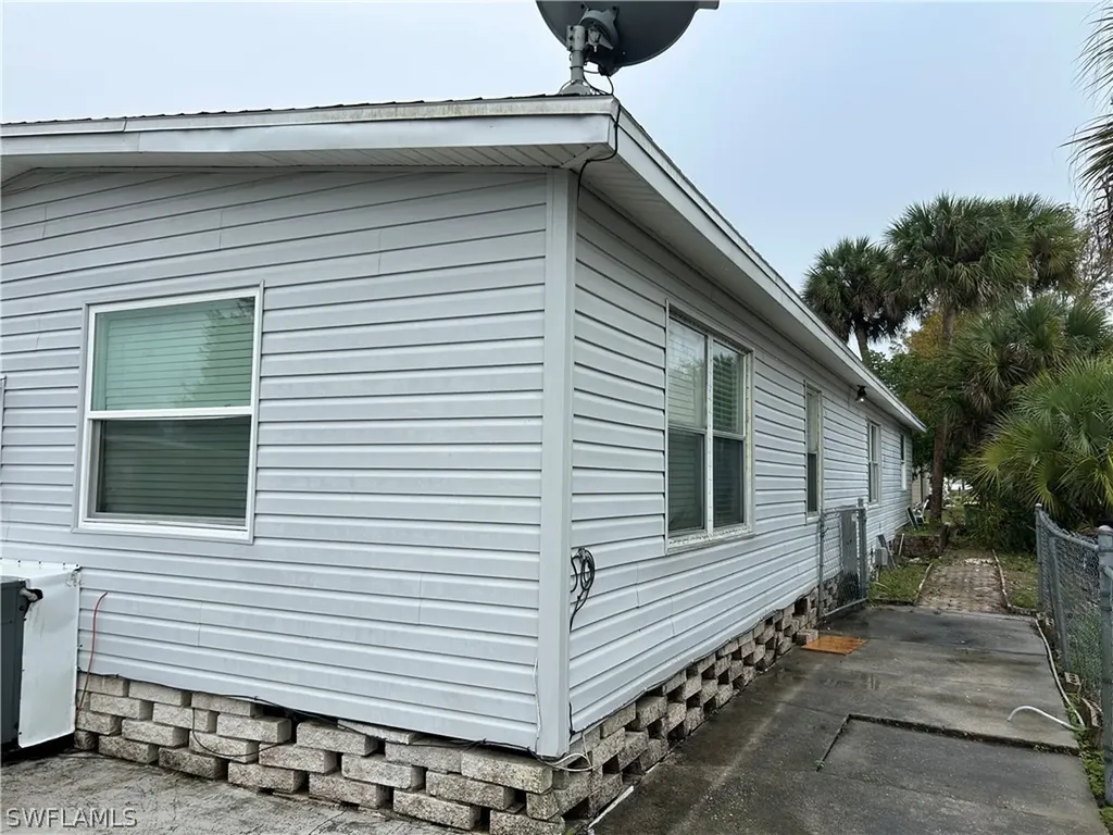 181 Pine Key Lane Naples FL 34114