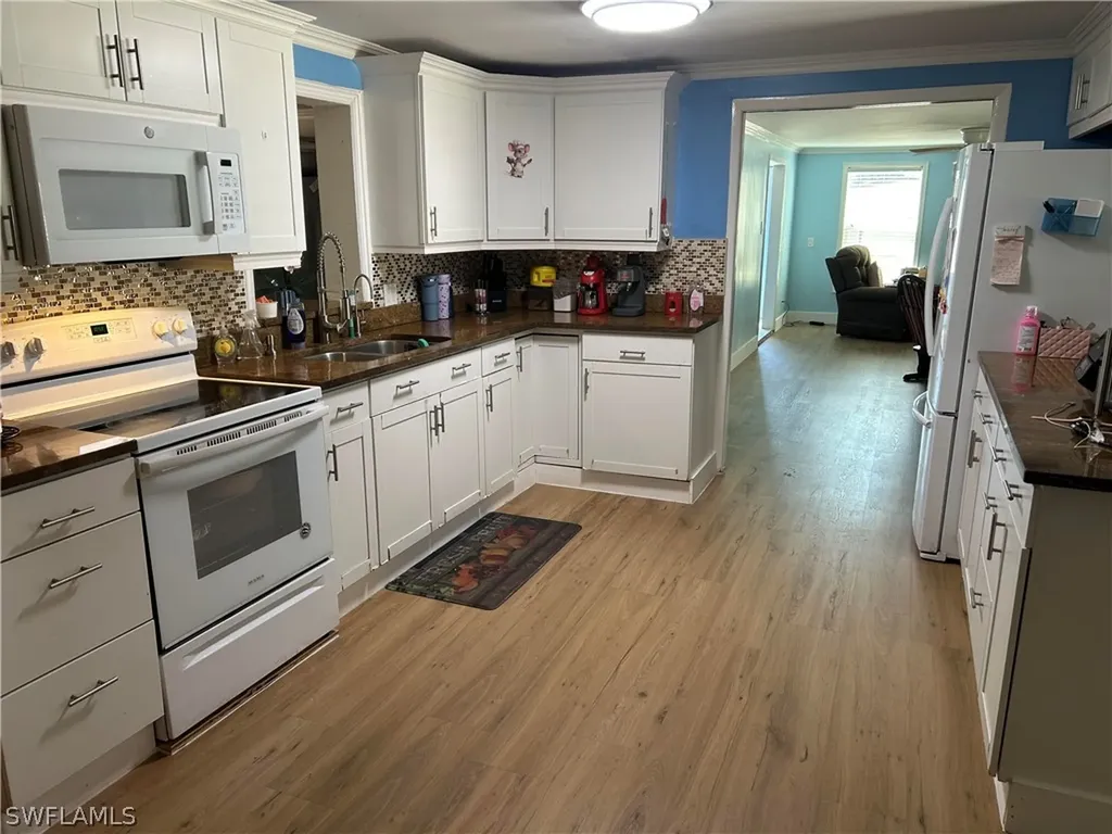 181 Pine Key Lane Naples FL 34114