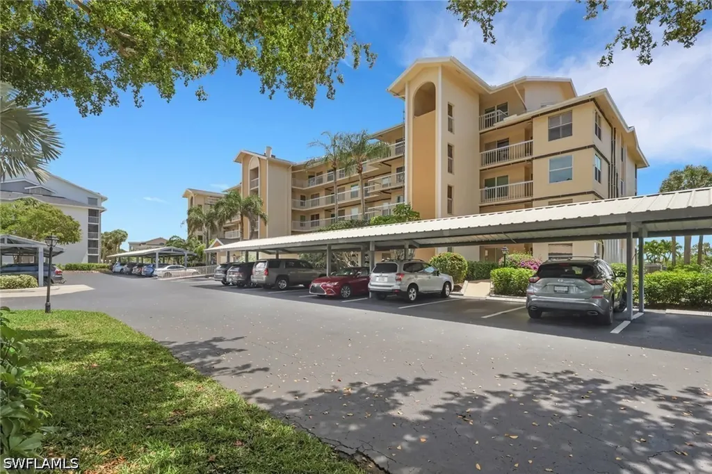 320 Horse Creek Drive Naples FL 34110