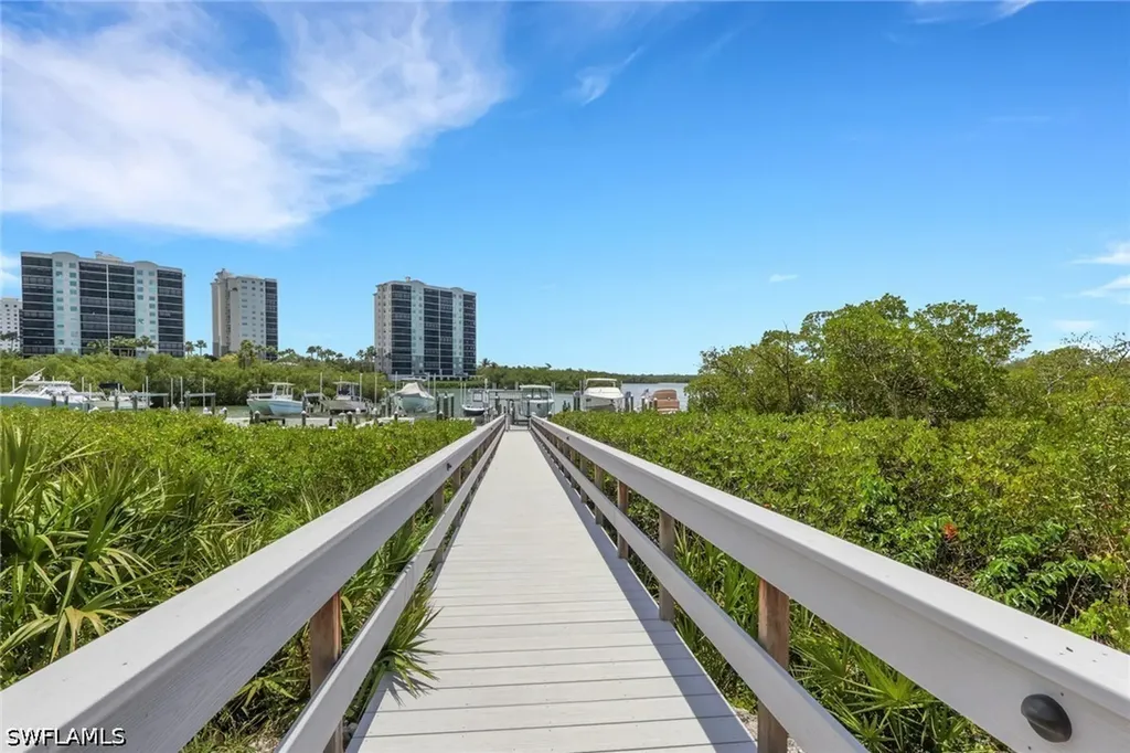 320 Horse Creek Drive Naples FL 34110