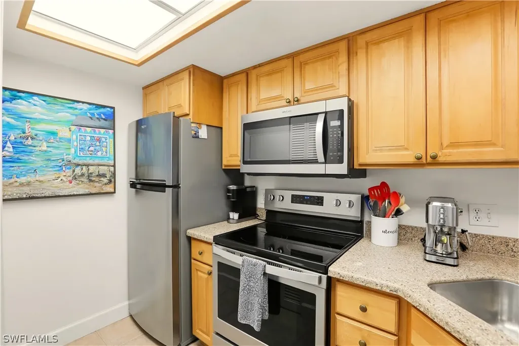 600 Neapolitan Way Naples FL 34103