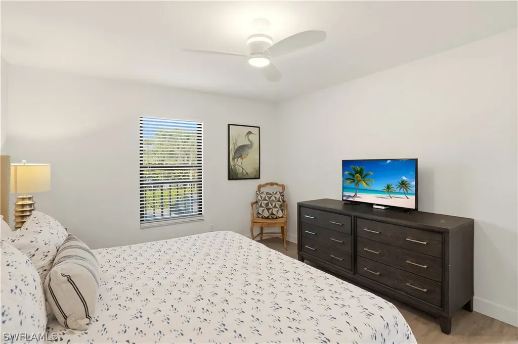 600 Neapolitan Way Naples FL 34103
