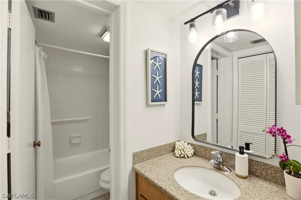 600 Neapolitan Way Naples FL 34103