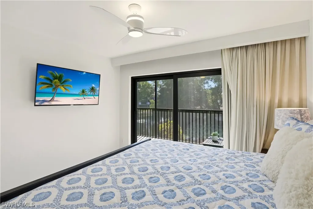 600 Neapolitan Way Naples FL 34103