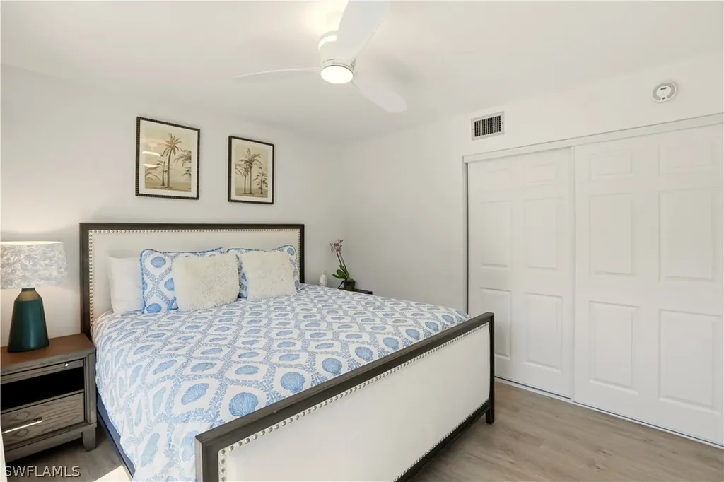 600 Neapolitan Way Naples FL 34103