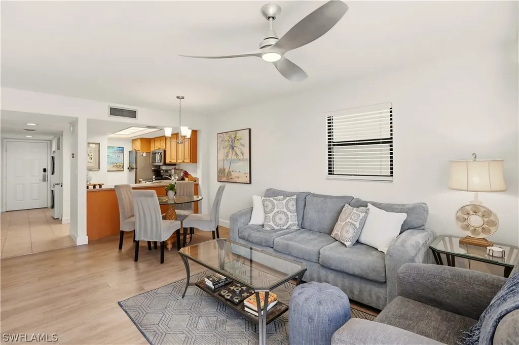 600 Neapolitan Way Naples FL 34103