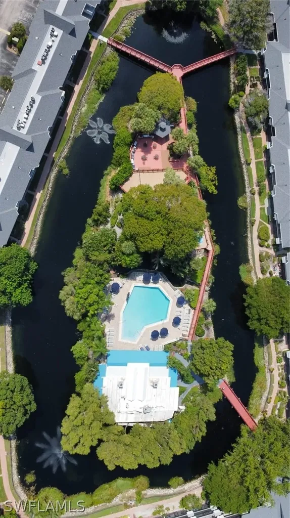 600 Neapolitan Way Naples FL 34103