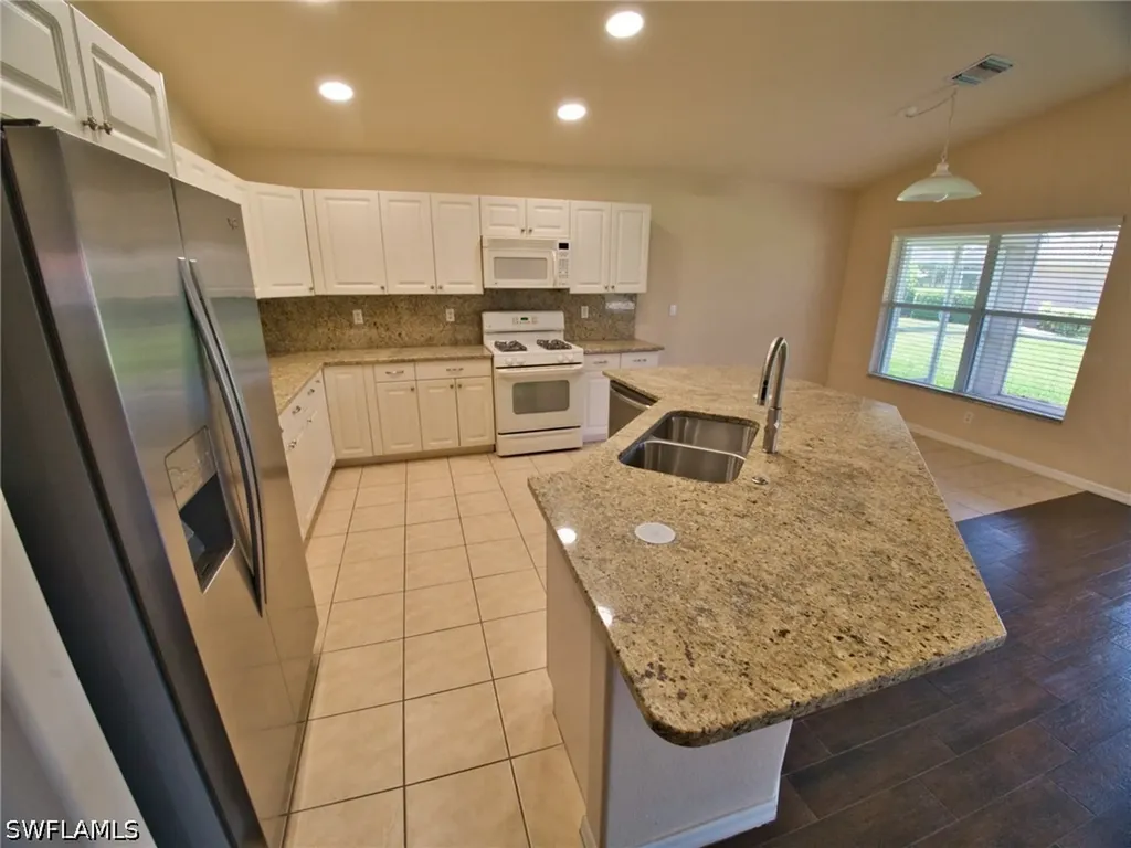 9071 Astonia Way Estero FL 33967