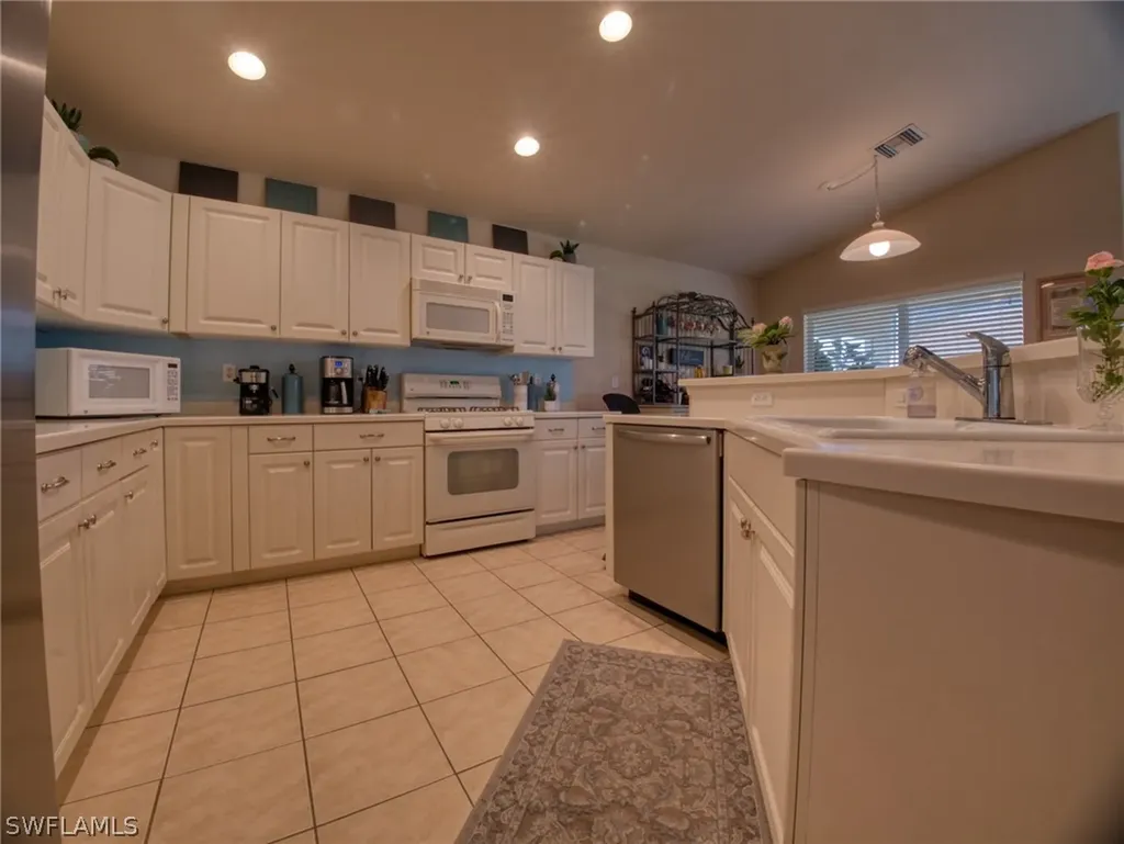 9071 Astonia Way Estero FL 33967