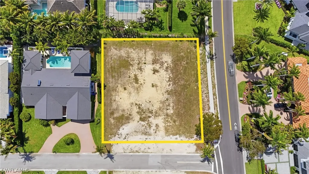 504 Parkwood Lane Naples FL 34103
