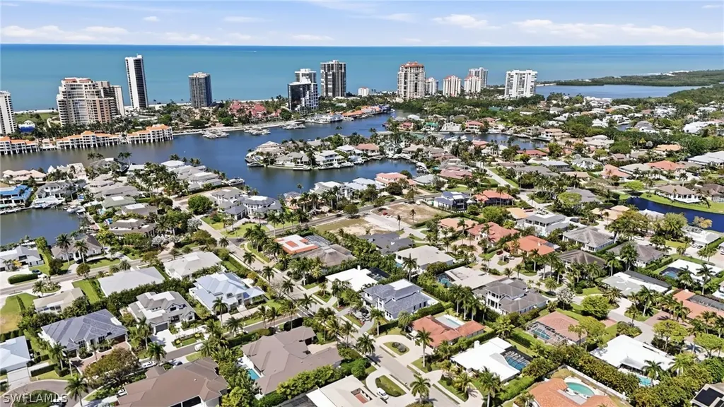 504 Parkwood Lane Naples FL 34103