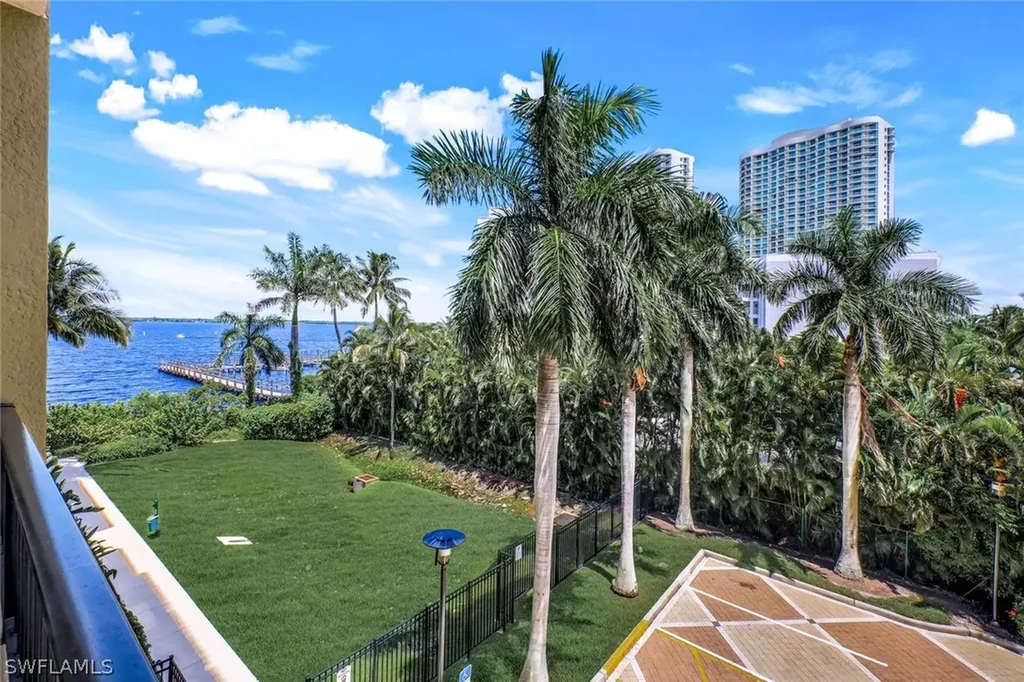 2825 Palm Beach Boulevard Fort Myers FL 33916