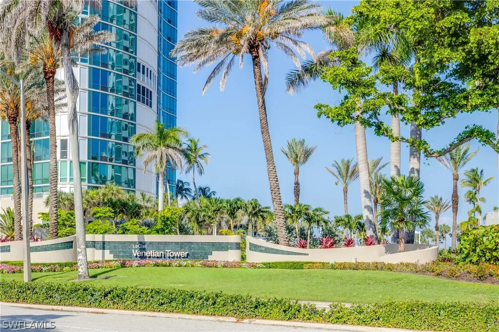 3971 Gulf Shore Boulevard N Naples FL 34103