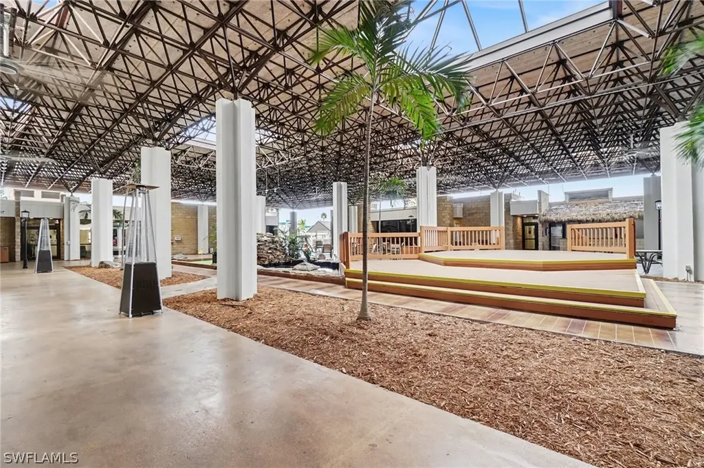 1700 Pine Valley Drive Fort Myers FL 33907