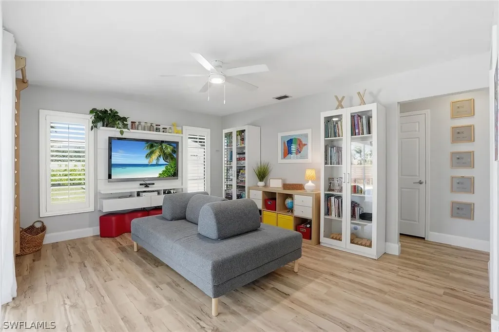 157 Willoughby Drive Naples FL 34110