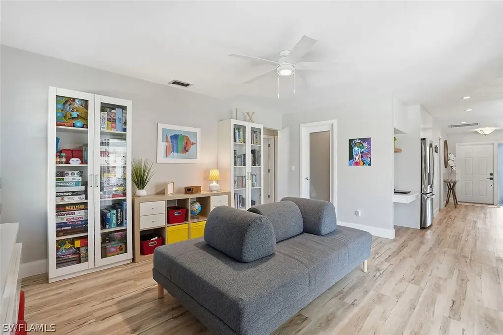 157 Willoughby Drive Naples FL 34110
