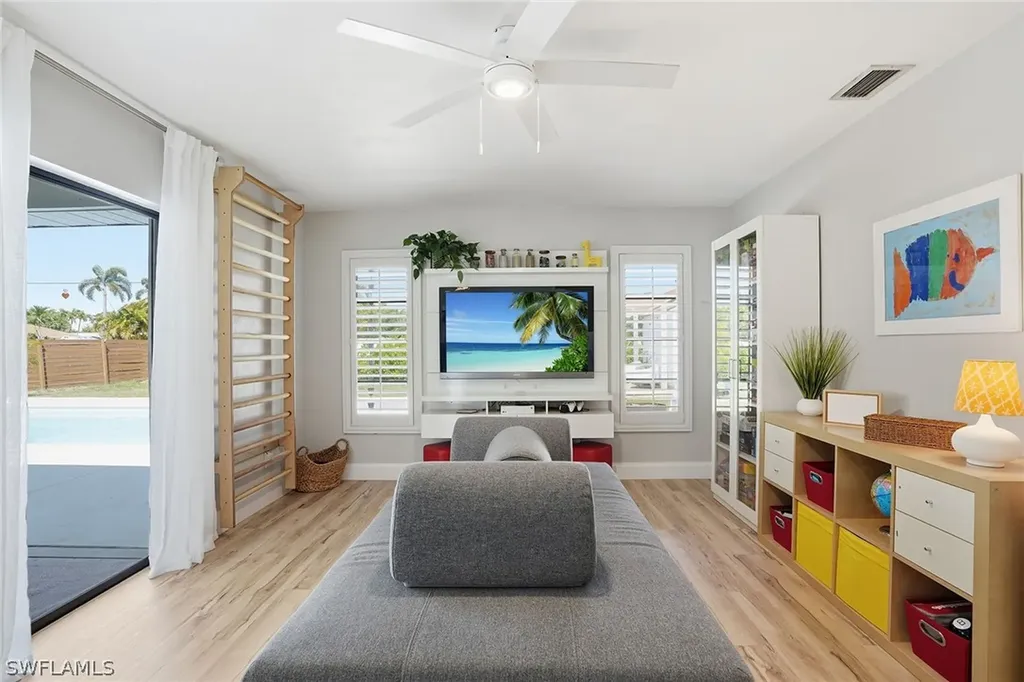 157 Willoughby Drive Naples FL 34110