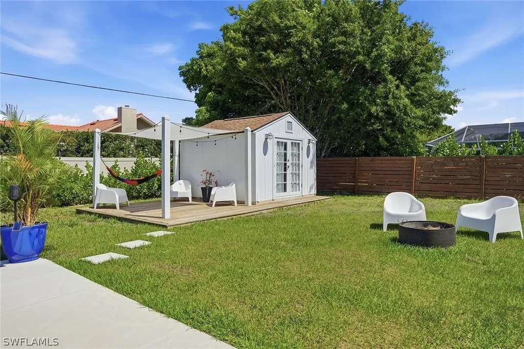 157 Willoughby Drive Naples FL 34110