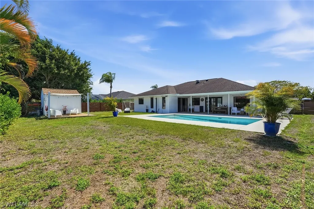 157 Willoughby Drive Naples FL 34110