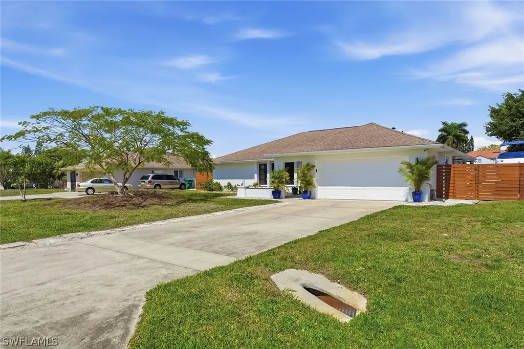 157 Willoughby Drive Naples FL 34110