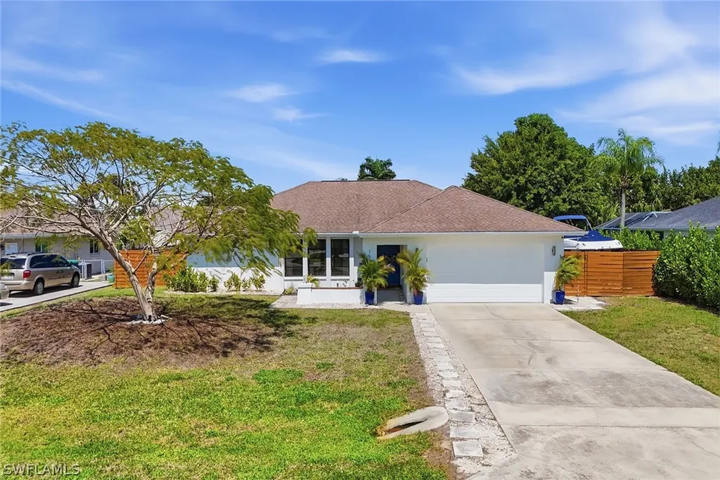 157 Willoughby Drive Naples FL 34110