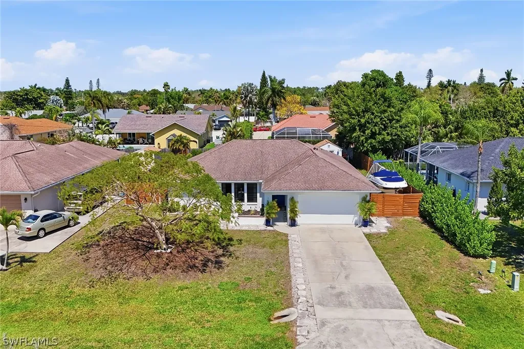 157 Willoughby Drive Naples FL 34110