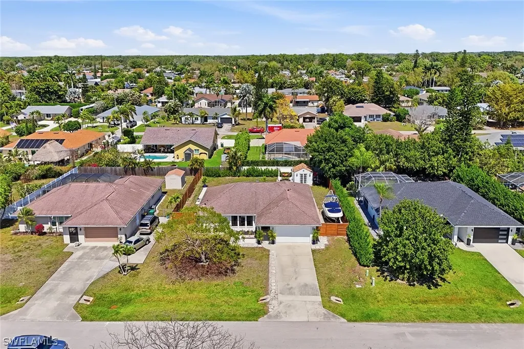 157 Willoughby Drive Naples FL 34110