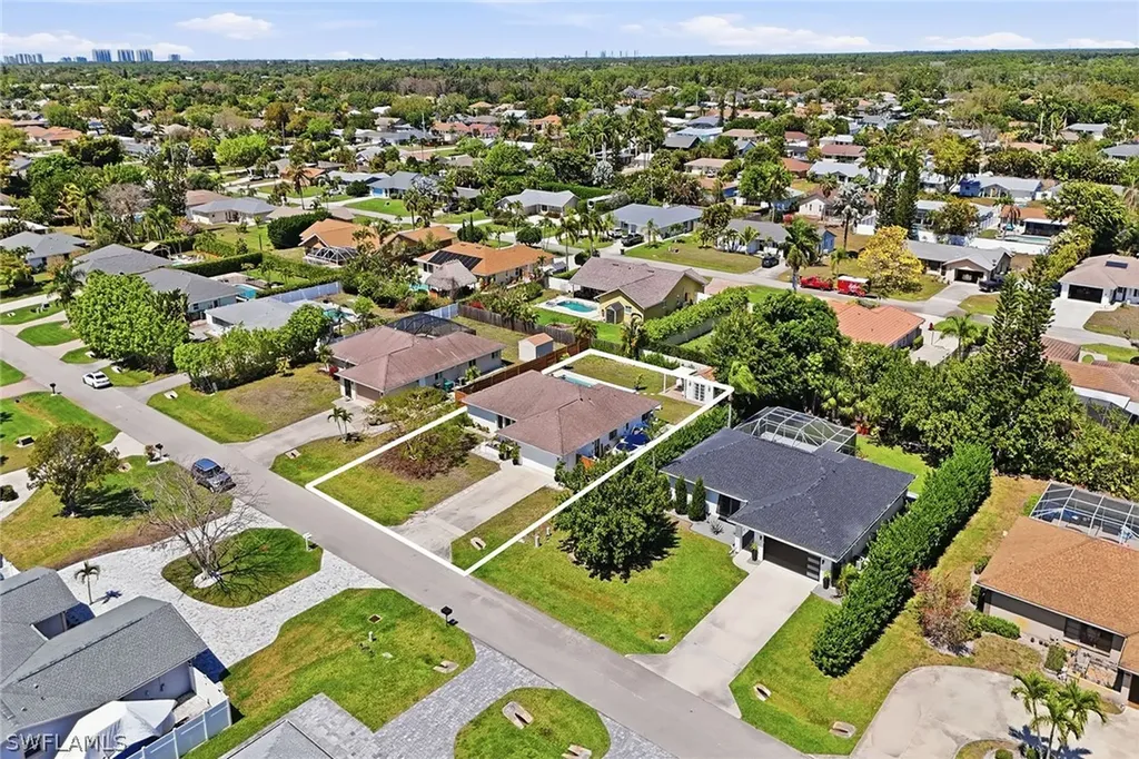157 Willoughby Drive Naples FL 34110