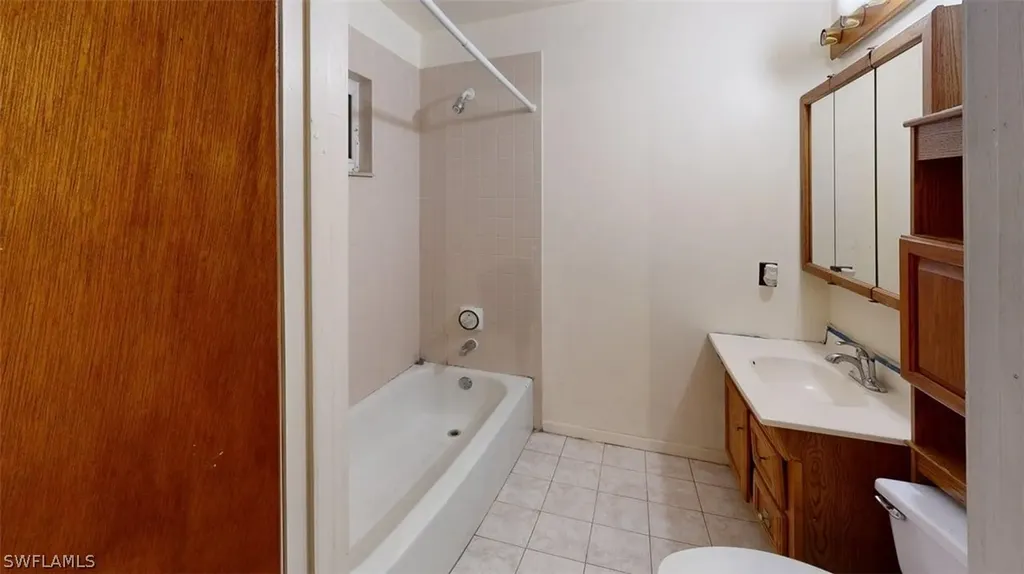 3501 White Boulevard Naples FL 34117
