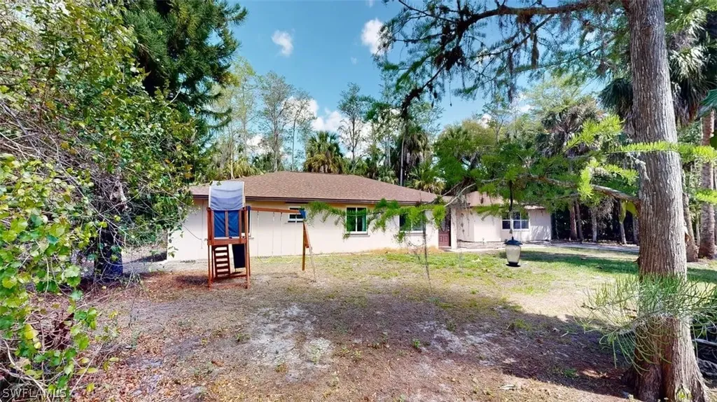 3501 White Boulevard Naples FL 34117