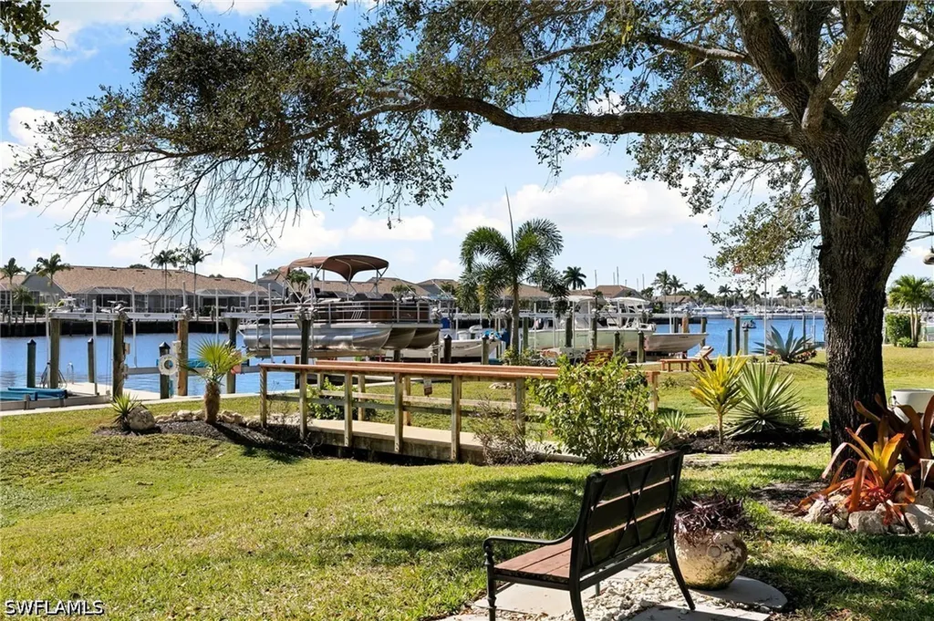 285 Cays Drive Naples FL 34114