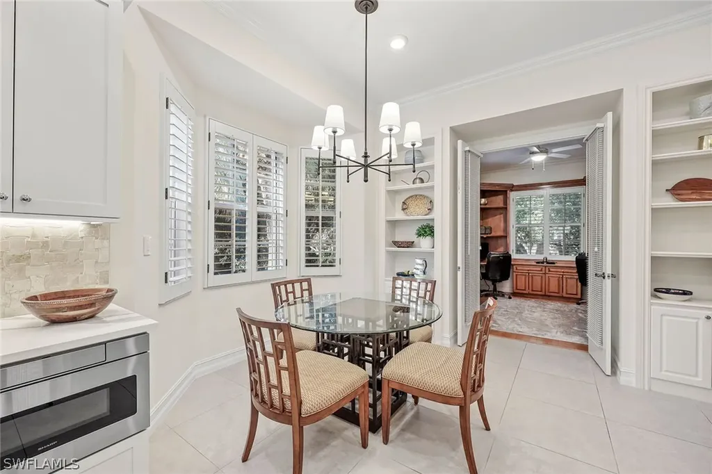 831 Sailaway Lane Naples FL 34108