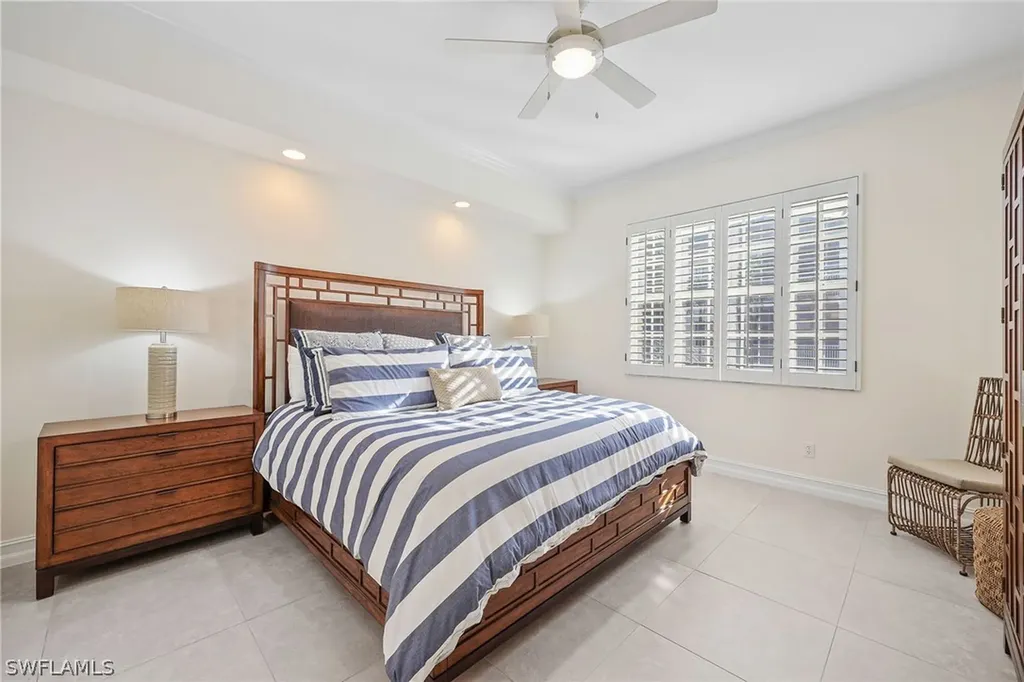 831 Sailaway Lane Naples FL 34108