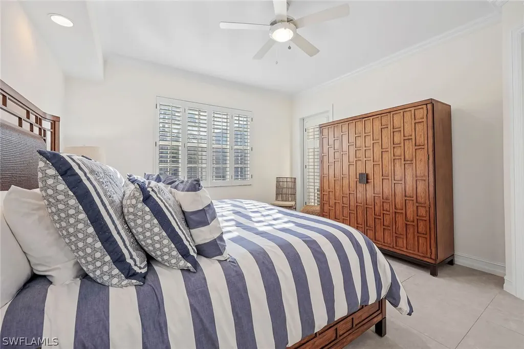 831 Sailaway Lane Naples FL 34108