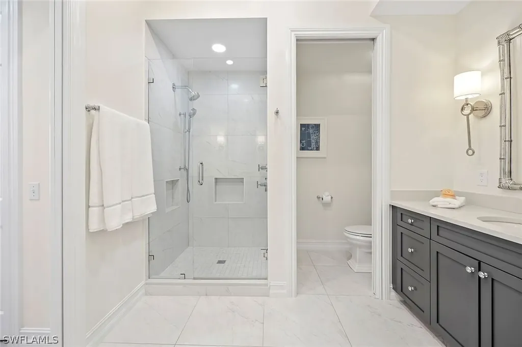 831 Sailaway Lane Naples FL 34108
