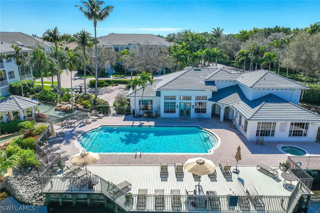 831 Sailaway Lane Naples FL 34108