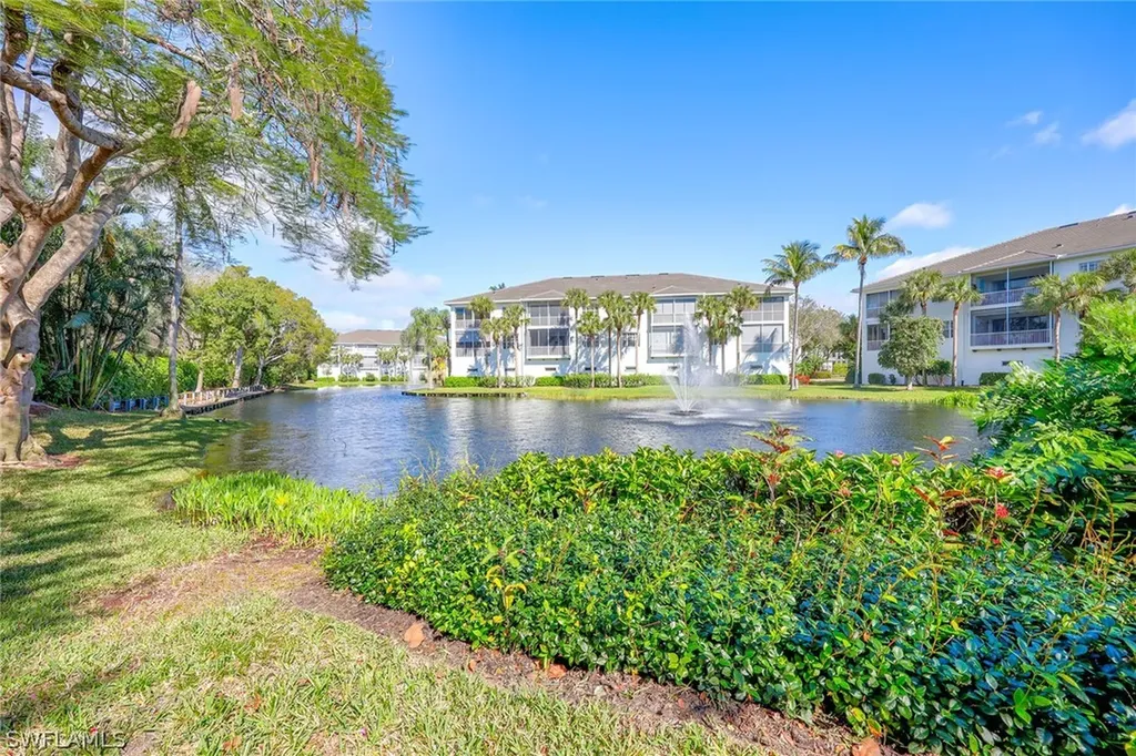 831 Sailaway Lane Naples FL 34108