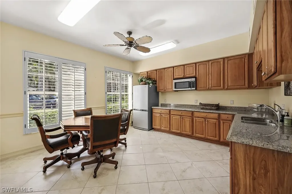 831 Sailaway Lane Naples FL 34108