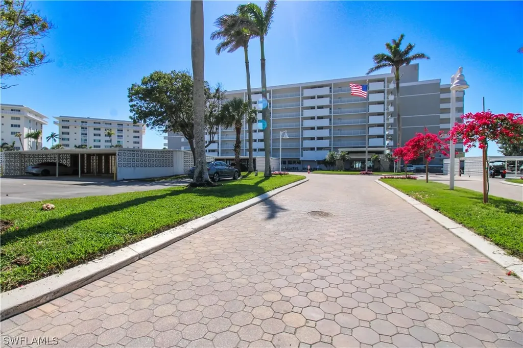 3443 Gulf Shore Boulevard N Naples FL 34103