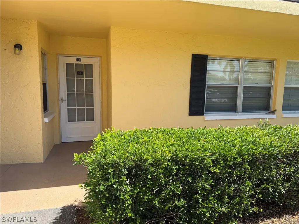 1085 Forest Lakes Drive Naples FL 34105