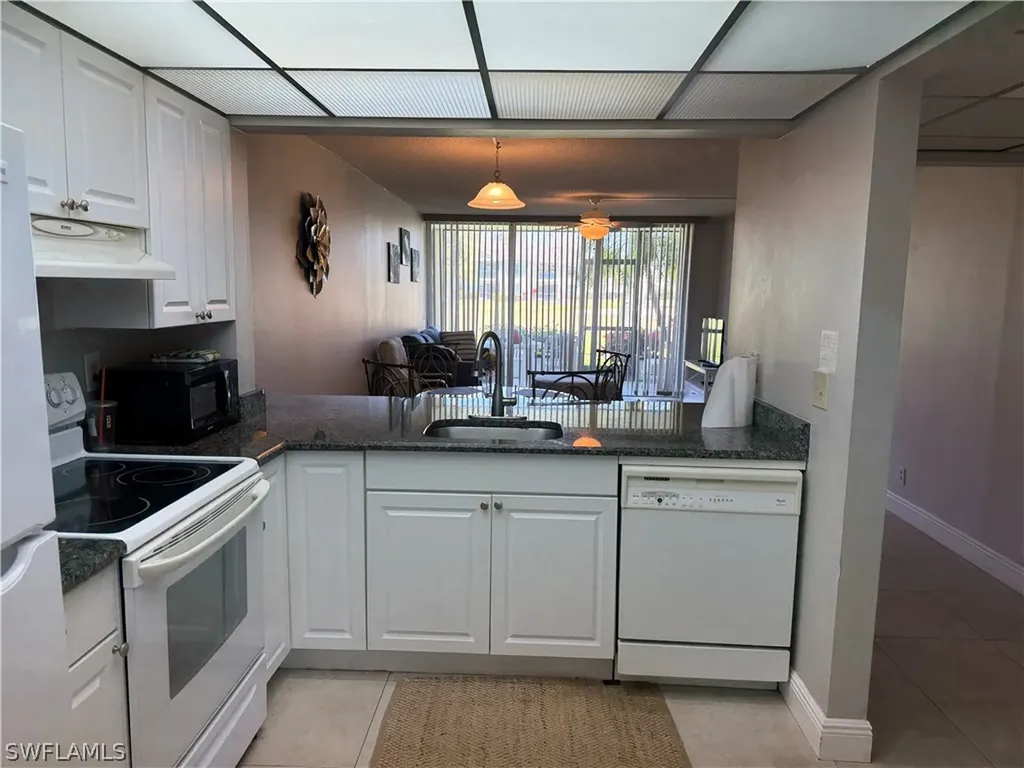 1085 Forest Lakes Drive Naples FL 34105
