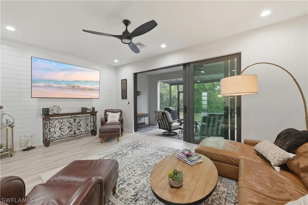 13017 Pembroke Drive Naples FL 34105
