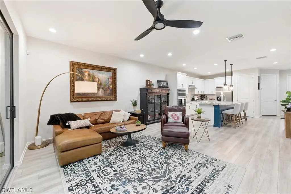 13017 Pembroke Drive Naples FL 34105