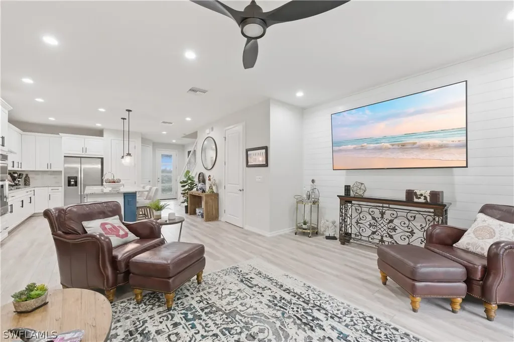 13017 Pembroke Drive Naples FL 34105