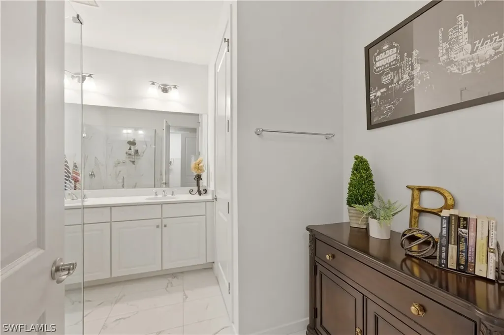 13017 Pembroke Drive Naples FL 34105