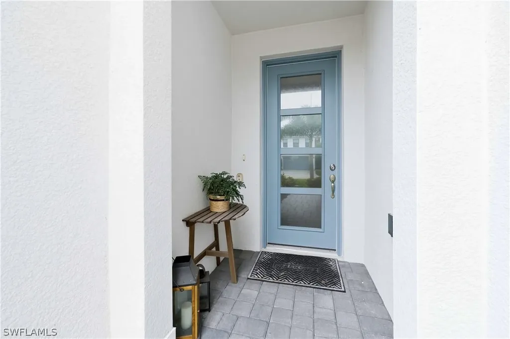 13017 Pembroke Drive Naples FL 34105