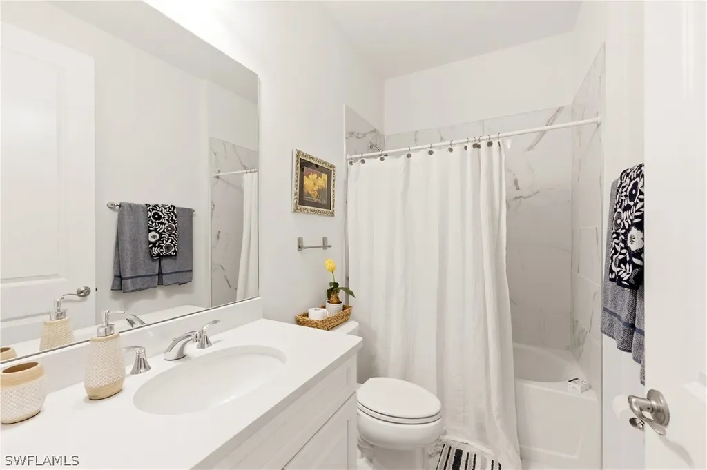 13017 Pembroke Drive Naples FL 34105
